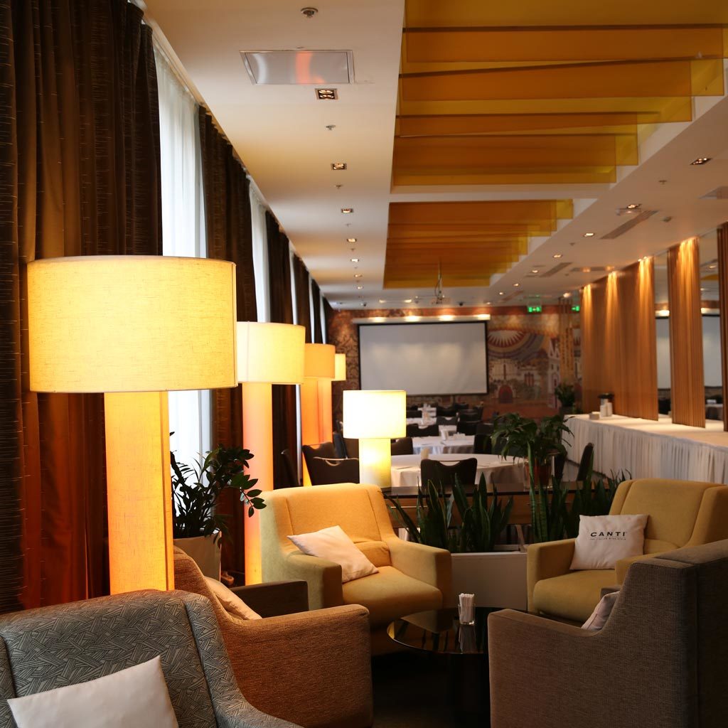 đèn cây trang trí bàn ăn