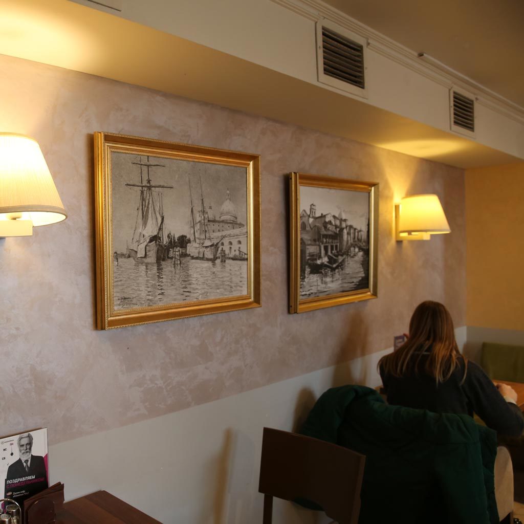 đèn tường trang trí bàn ăn