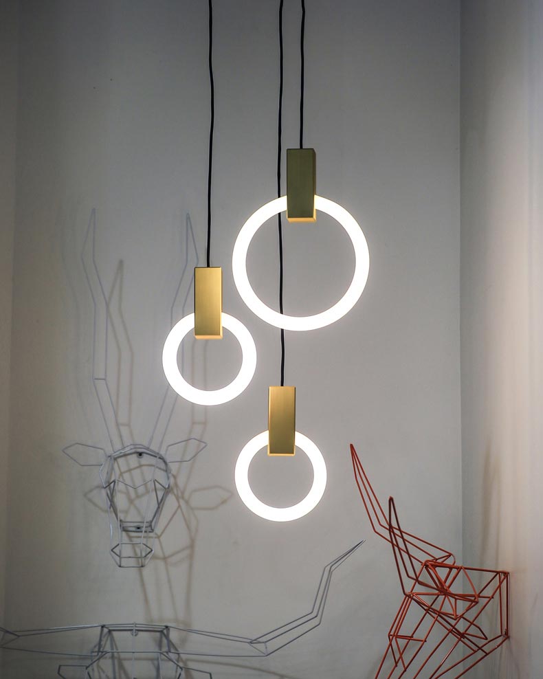 Đèn thả trang trí, thông tầng cầu thang hiện đại AULJ8090