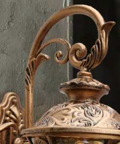 Đèn tường ngoài trời cổ điển