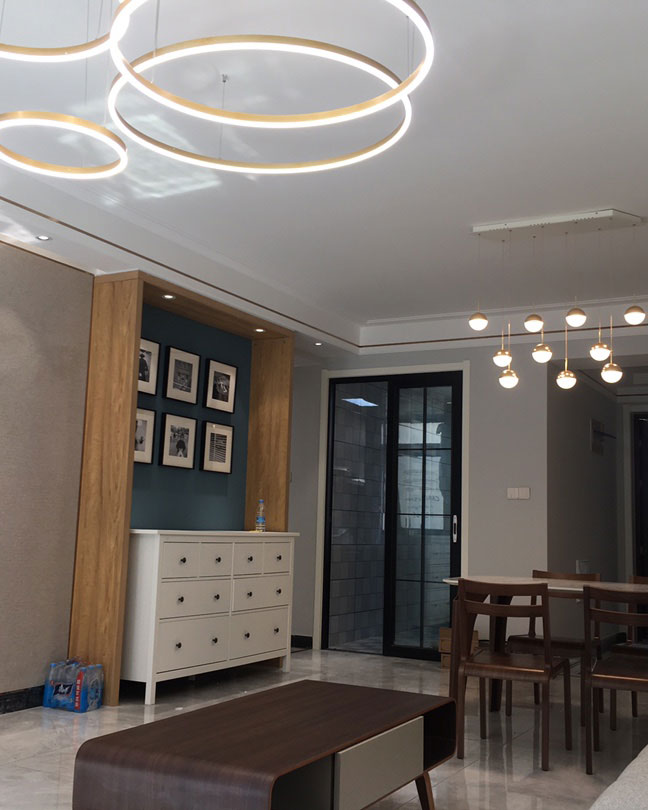 đèn thả led 4 vòng tròn xi vàng hiện đại