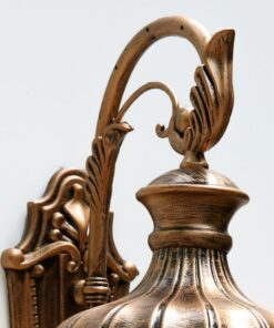 đèn tường ngoài trời cổ điển