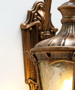 đèn tường ngoài trời cổ điển