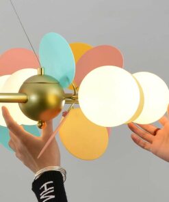 Đèn chùm trang trí phòng khách vòng nguyệt quế nhiều màu