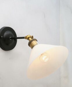 Đèn gắn tường chao nón thủy tinh (L1020W)