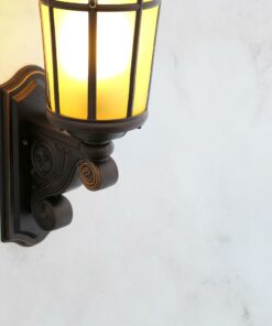 Đèn tường ngoài trời Tân cổ điển
