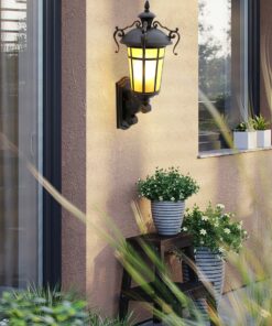 Đèn tường ngoài trời Tân cổ điển