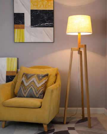 Đèn cây đứng gỗ góc sofa phòng khách hiện đại