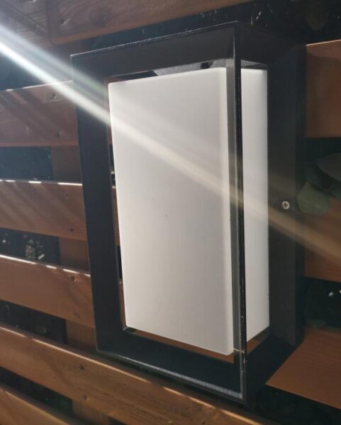 Đèn tường trang trí ngoài trời khối vuông hiện đại