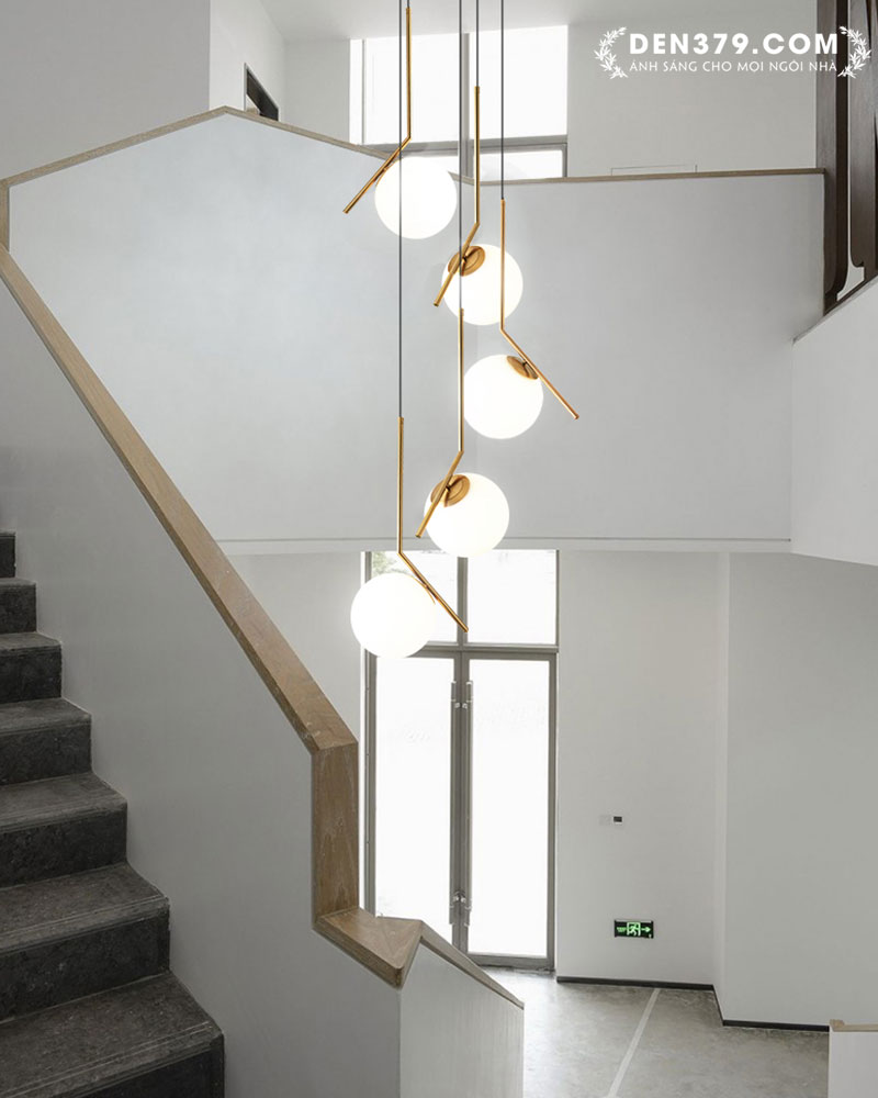 Bộ đèn thả bàn ăn thủy tinh thông tầng cầu thang
