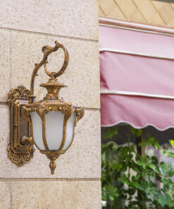 Đèn tường trang trí ngoài trời