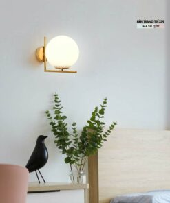 Đèn gắn tường trang trí quả cầu thủy tinh Q212