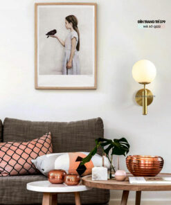 Đèn gắn tường trang trí thân vàng quả cầu thủy tinh Q222