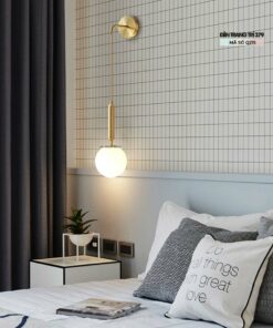 Đèn gắn tường trang trí quả cầu thủy tinh Q215