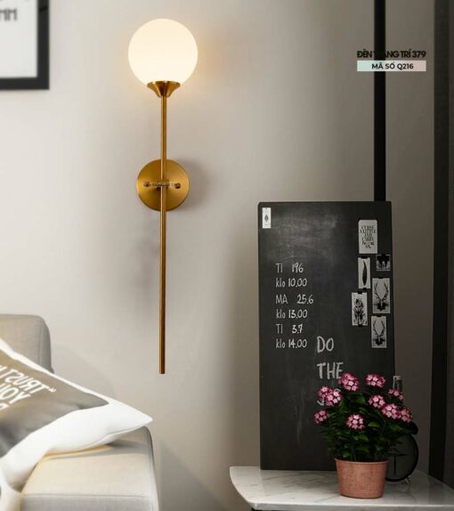 Đèn gắn tường trang trí quả cầu thủy tinh Q216