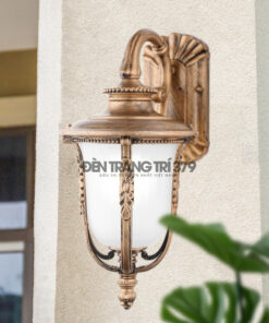Đèn tường trang trí ngoài trời cổ điển Q202