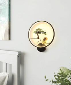 Đèn tường Thiền sư và tùng già QK6221