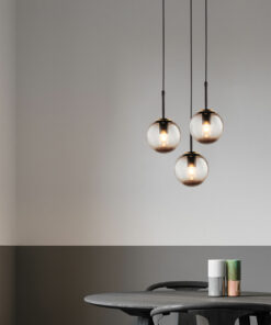 Đèn thả quả cầu thủy tinh tròn trong suốt màu đen 2 bên trang trí bàn ăn