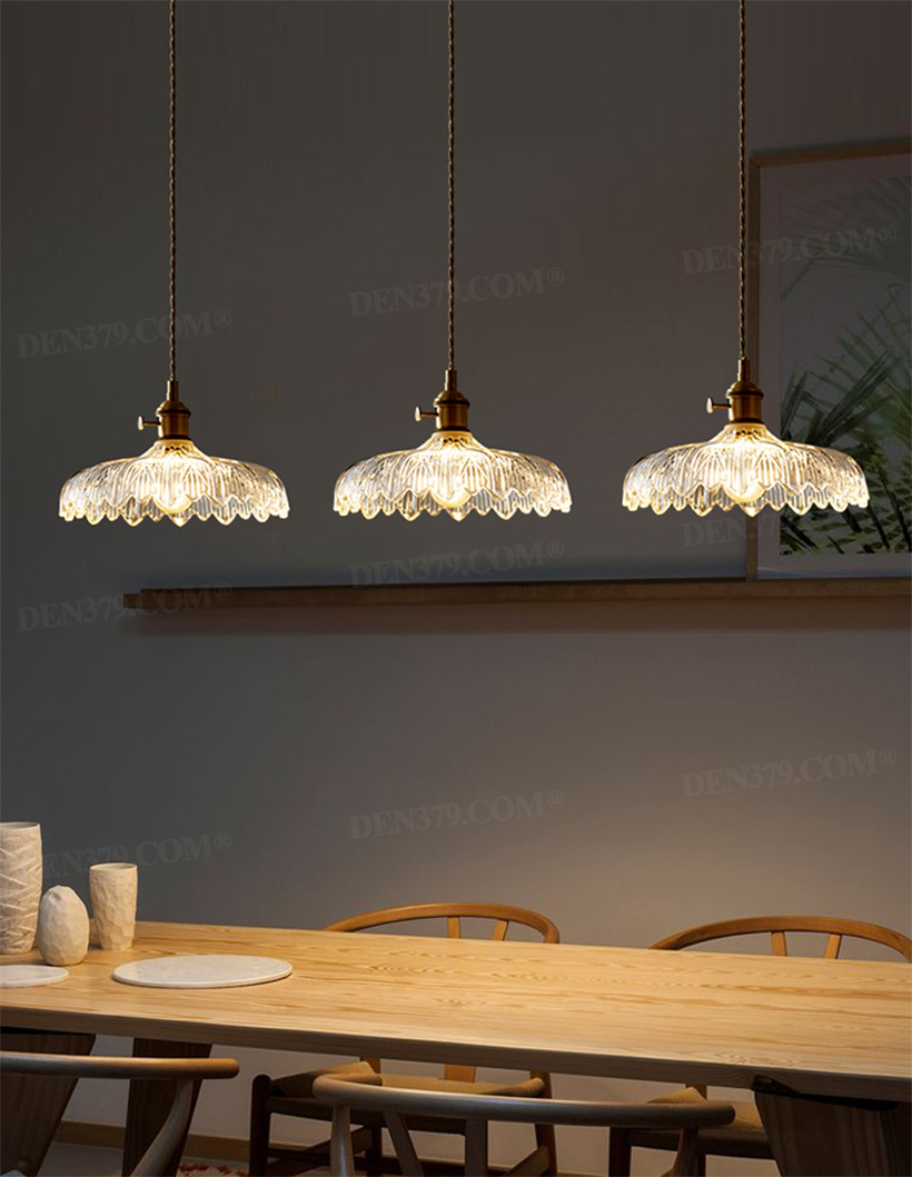 Đèn thả thủy tinh chụp hoa văn nổi chuôi cổ điển 66535