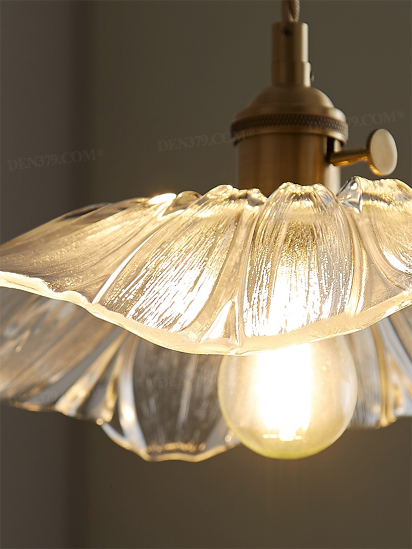 Đèn thả thủy tinh chụp hoa văn nổi chuôi cổ điển 66535