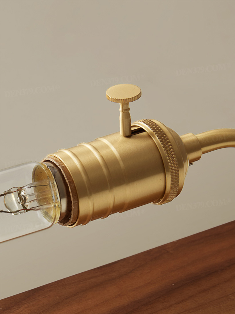 Đèn ngủ để bàn thân đồng đế gỗ cao cấp phong cách tối giản 67435